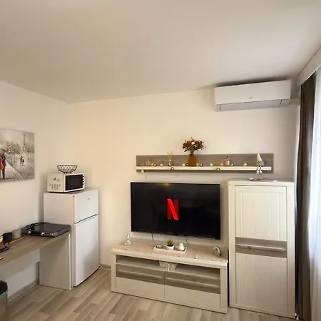 Suite 210 Frymburk شقة *