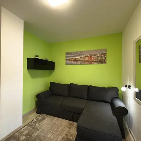 Suite 210 Frymburk فريمبورك